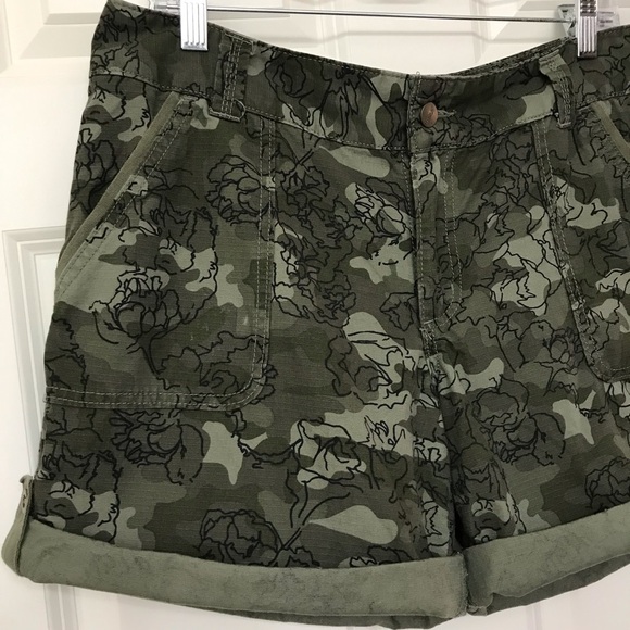 Carhartt El Paso Original Fit Camo Shorts Outdoor Ladies 12 Green Short Pants - Picture 5 of 14